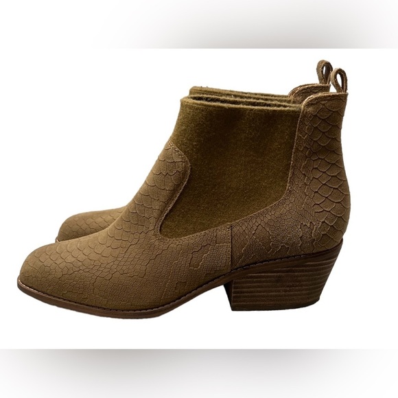 Crown Vintage Women's Leather Giancita Slip On Ankle Boots Size 9.5 Tan EUC! - Picture 1 of 9